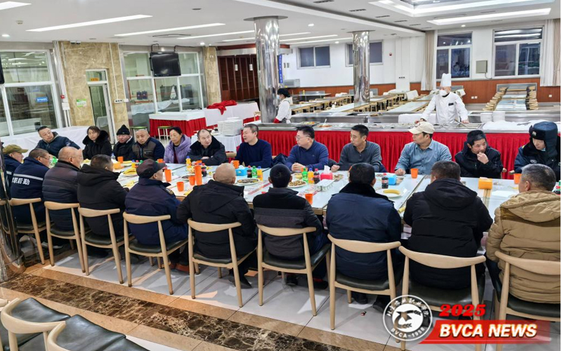 巳巳如意迎新春 北京农业职业学院周志成与长阳校区值班人员共度新春佳节